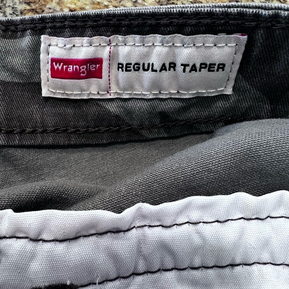 Unisex Wrangler Regular Taper Camo Cargo Pants - Picture 4 of 5